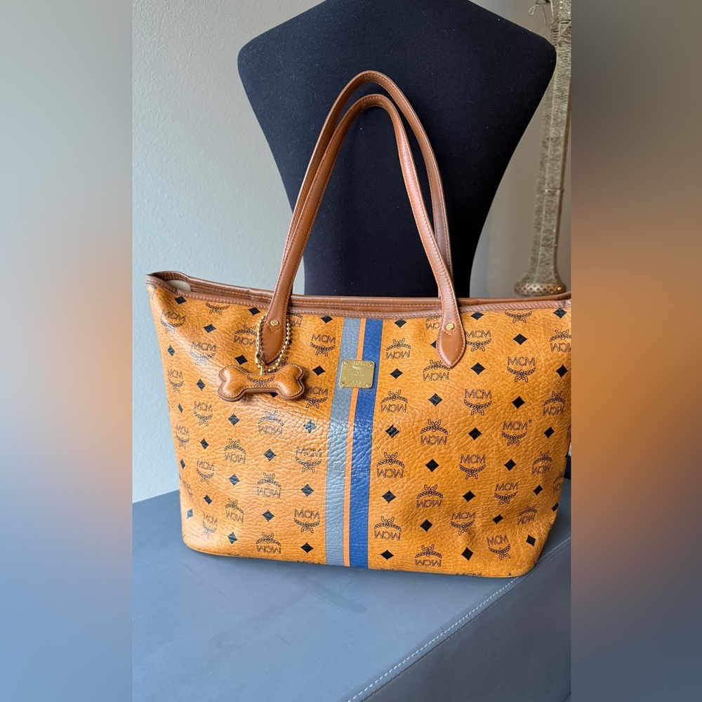 MCM - EUC- Vintage Cognac Leather Tote Dog Bone Keychain